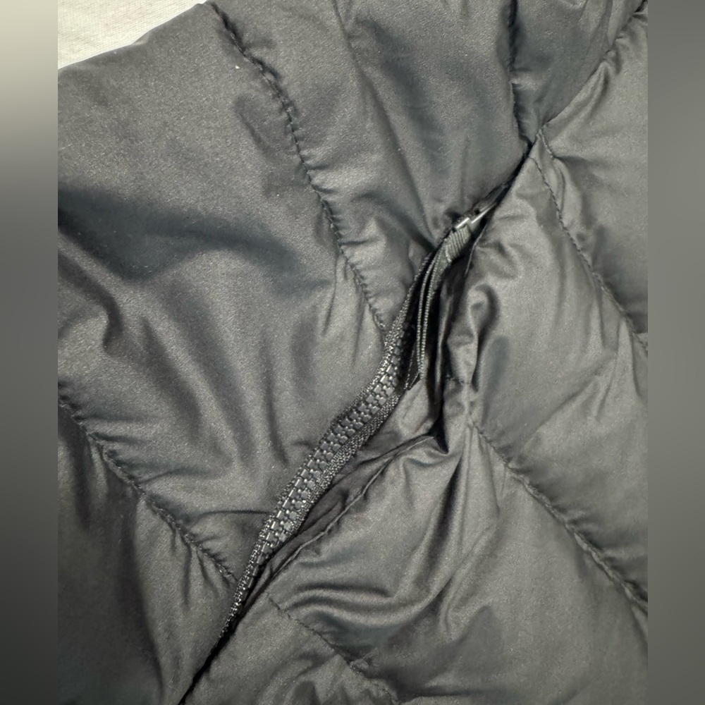 Adidas Performance Women’s Puffer Jacket Size XS - Picture 9 of 10